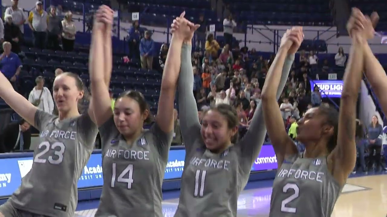 Falcons Take Down Wyoming at Home