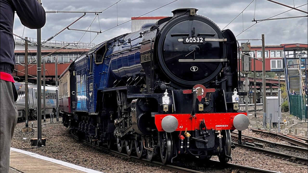 A2 60532 'Blue Peter' at York - The White Rose - 26/09/2025