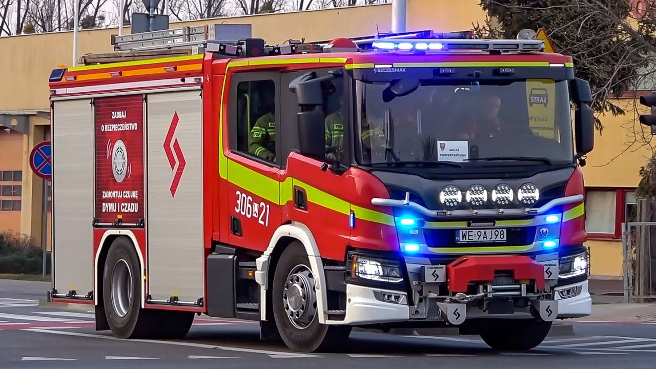 [WARSAW FIRE RESPONSE] - Polish Fire Trucks responding with AIRHORN & siren!