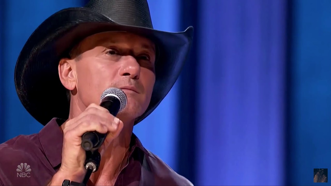 Tim McGraw performs 