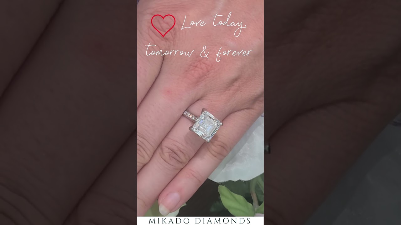 Dazzling 7.00 Carat Asscher Cut Lab-Grown Diamond Engagement Ring in Platinum