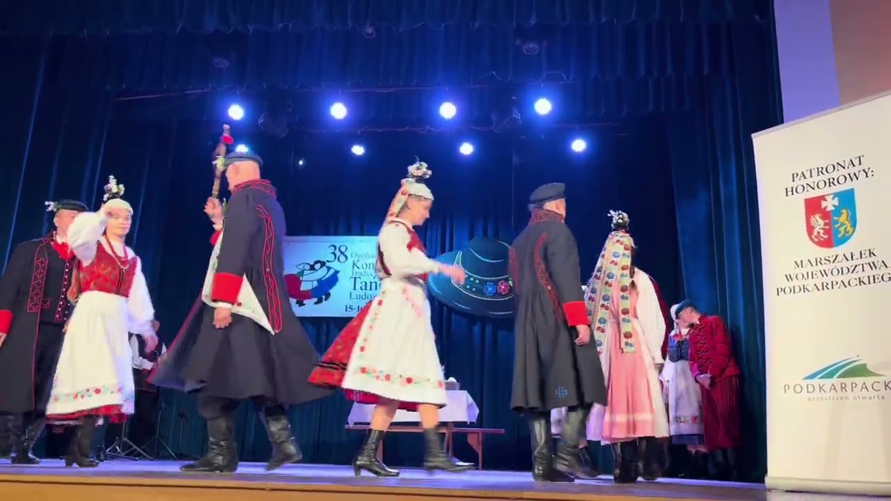 Zespół Obrzędowy Chojne - fragment Wesela Sieradzkiego