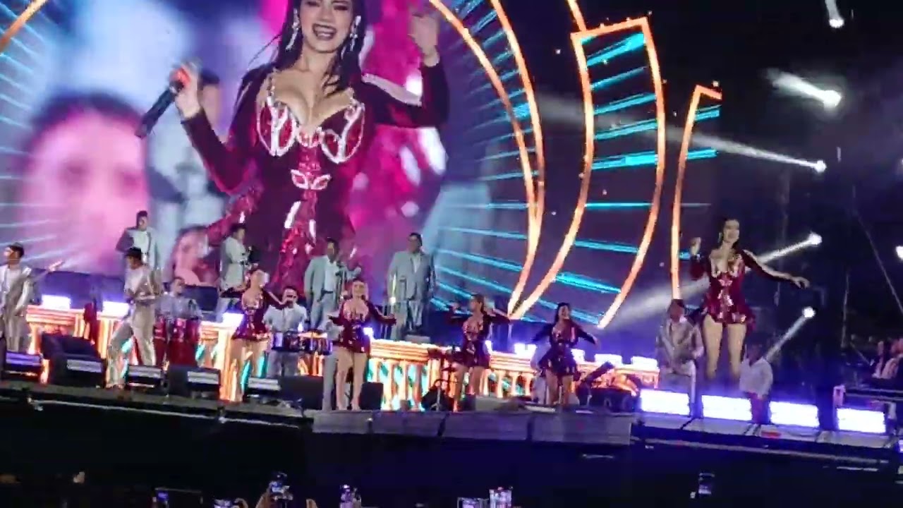 Gran presentación de la bella luz por el Aniversario de Huanuco 486 años 😀😁