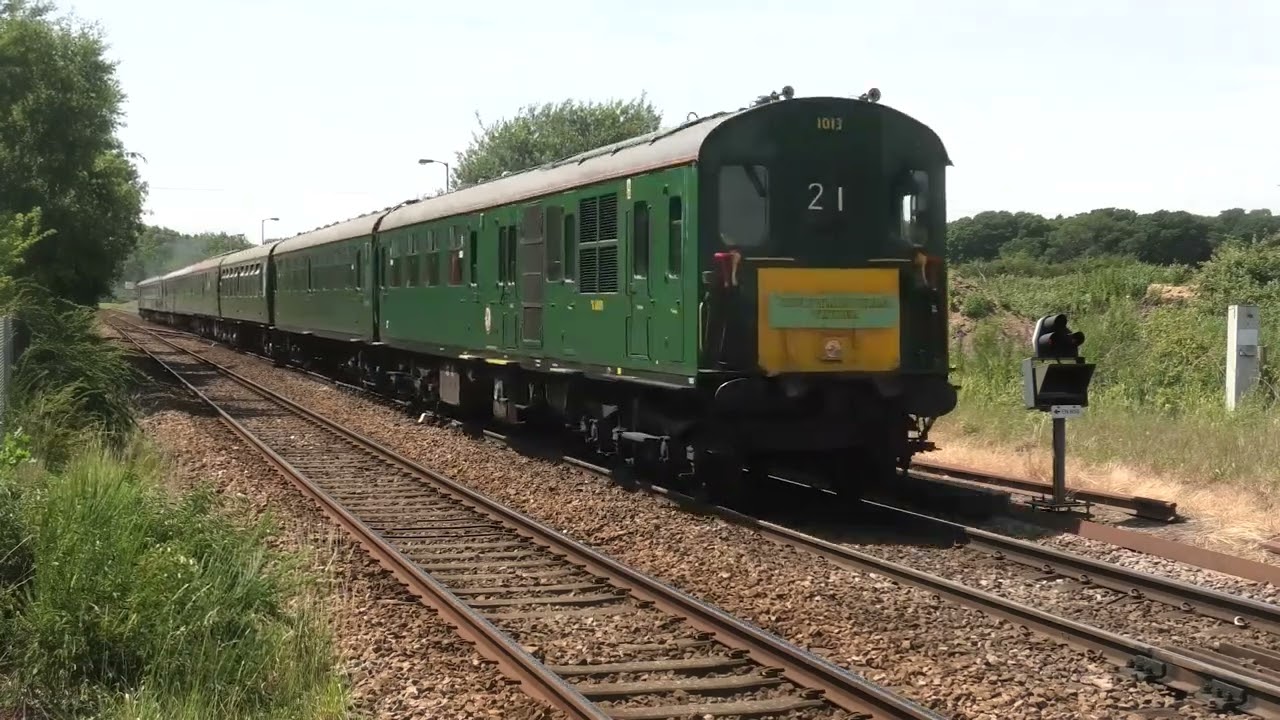 1013 and 1001 on 1Z21, 06:08, Hastings - Norwich (12:26) - The Wymondham Winder