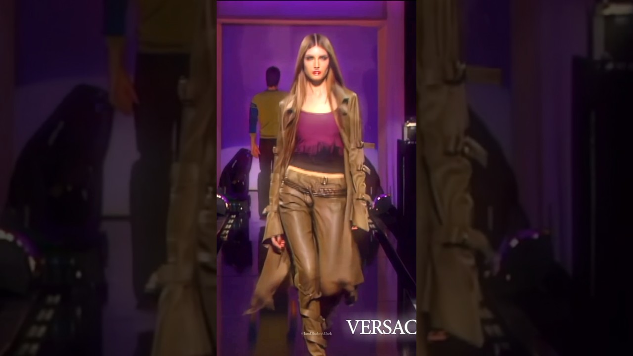 Eugenia Volodina for Versace man F/W 2003 #eugeniavolodina#versace #supermodel#runway#fashion