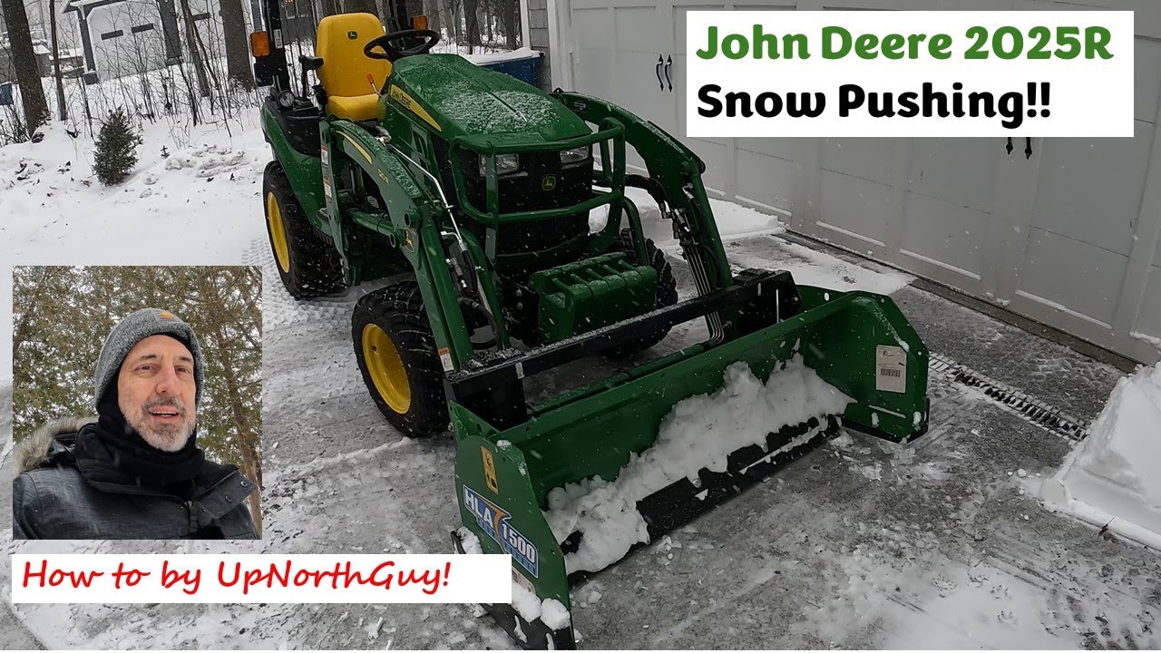 John Deere 2025R убирает снег!