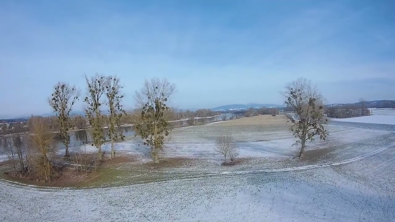 HEEWING T1 VTOL Akku1 über die Wiesen WS Brille 1 1 2026