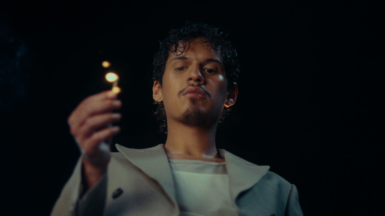 Omar Apollo - Live For Me (Official Music Video)