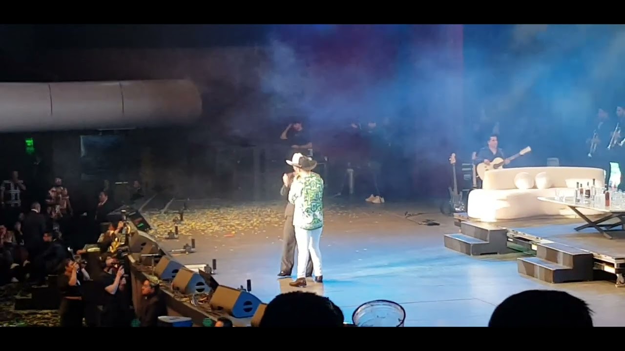 El Yaki a dueto con el Bebeto, Trono de Mexico y Toño Lizarraga (Auditorio Nacional 05/02/2024)