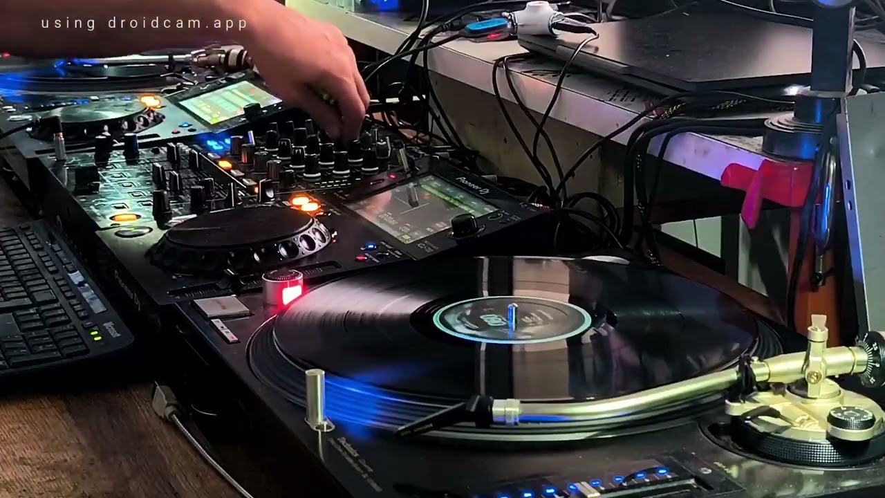 TECHNO MIX GRAMEC vs  PLAYER XDJ 700