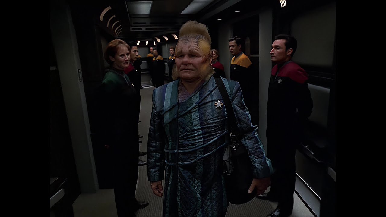 Star Trek Voyager 4K AI clip- Homestead - Neelix leaves Voyager clip