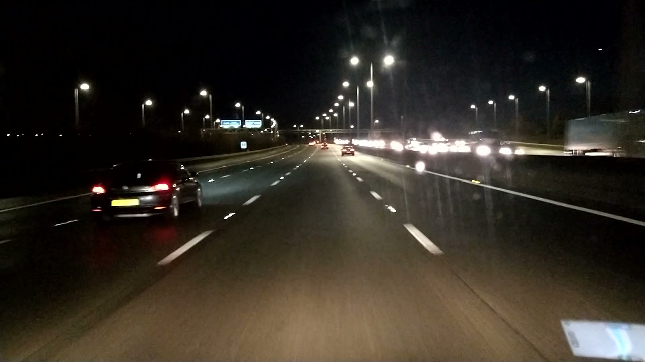 driving on the M1 & the m25 in  the night in the UK 🇬🇧