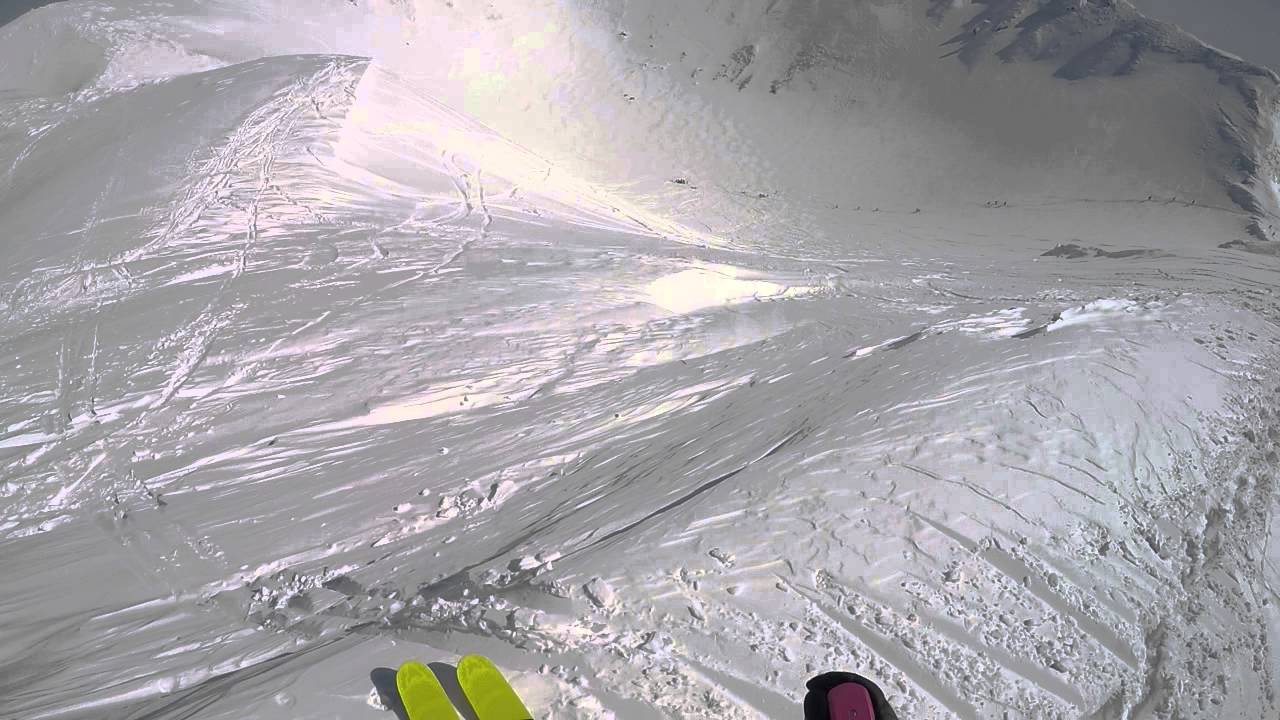 Mt Yotei - Skiing into the crater of a volcano