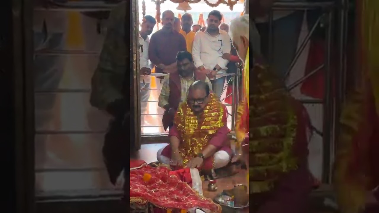 garhwa jila ke purv mantri mithelesh kumar yhakur ji garhdevi mandir ke