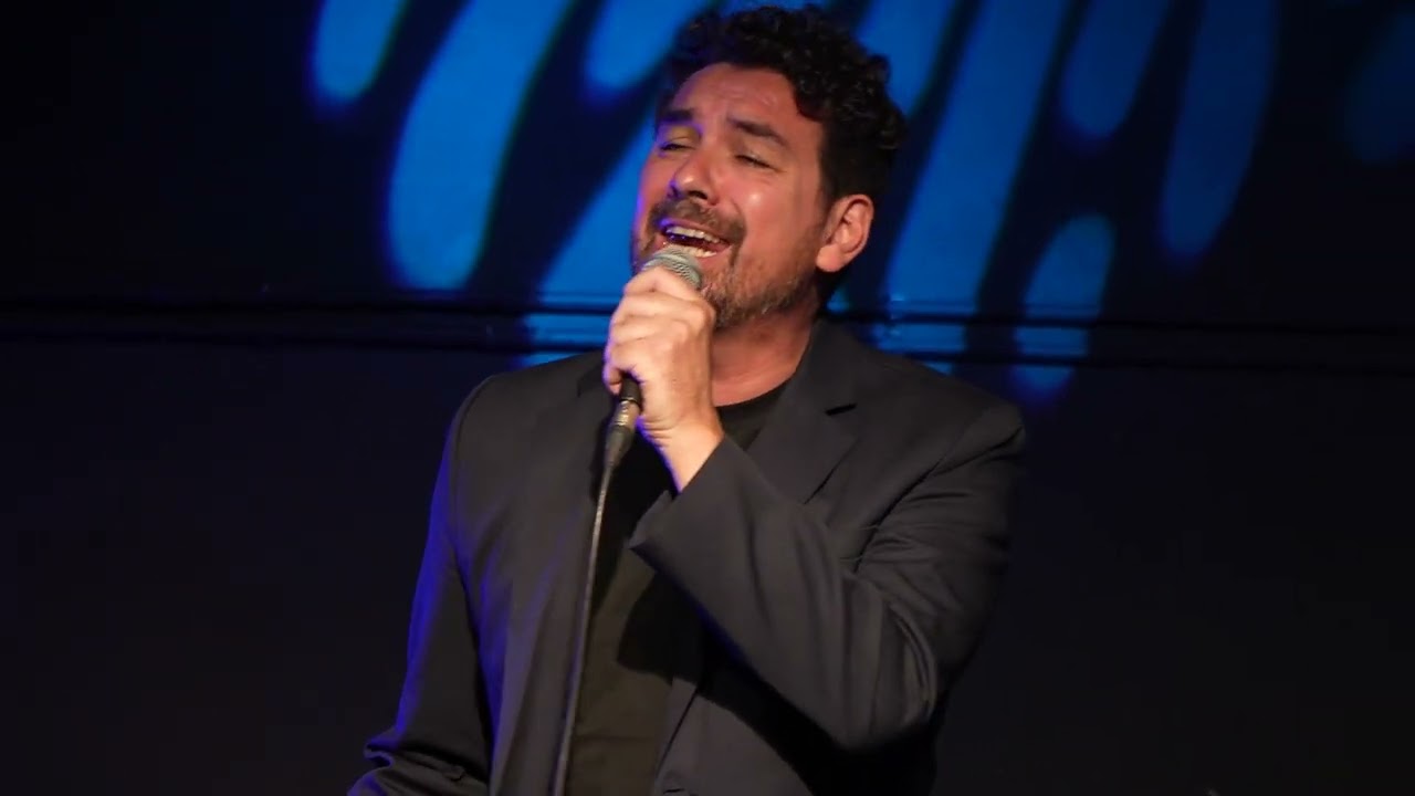 LUNA DE ABRIL (Hernán Lucero-Tute)