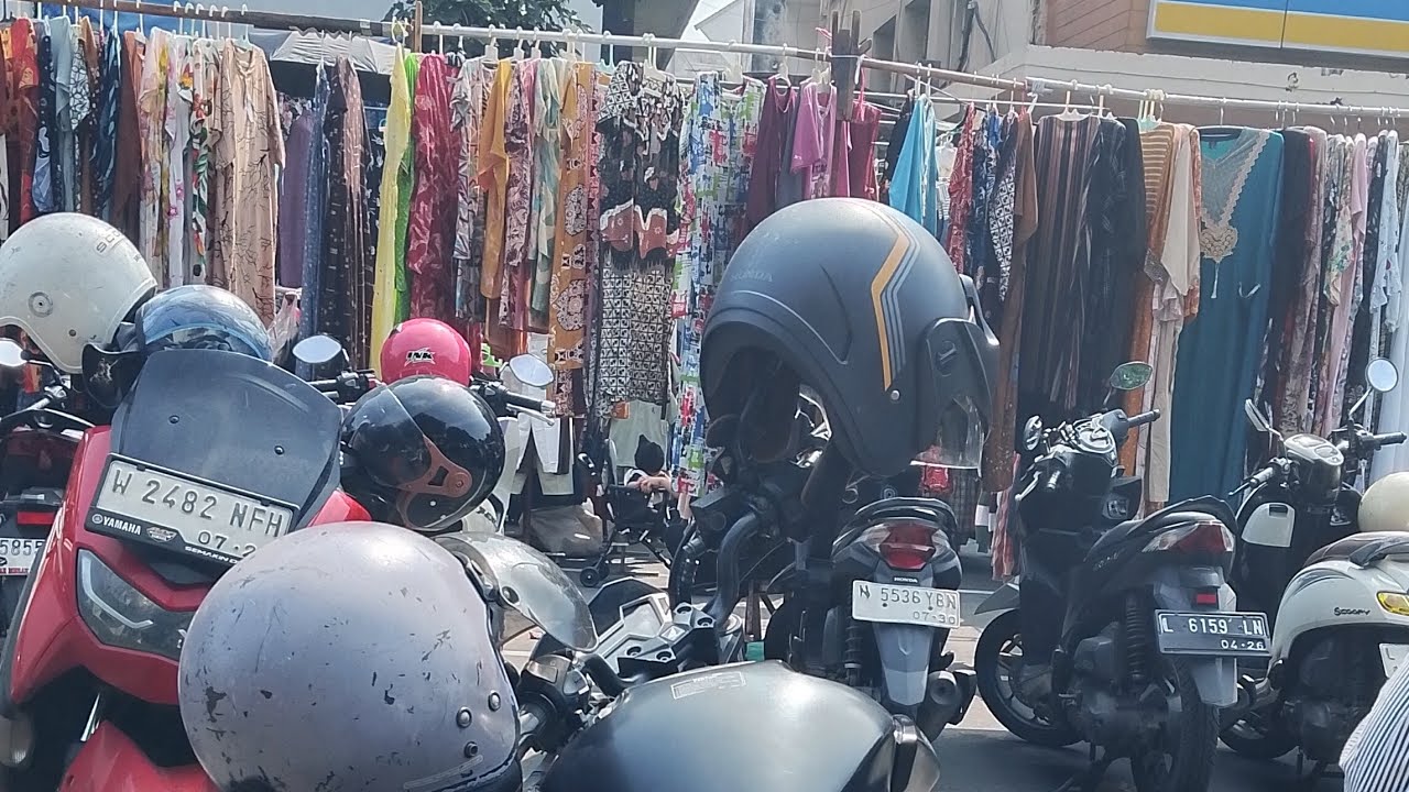 Berjalan jalan sebelum puasa ke TP pagi mencari barang barang keperluan