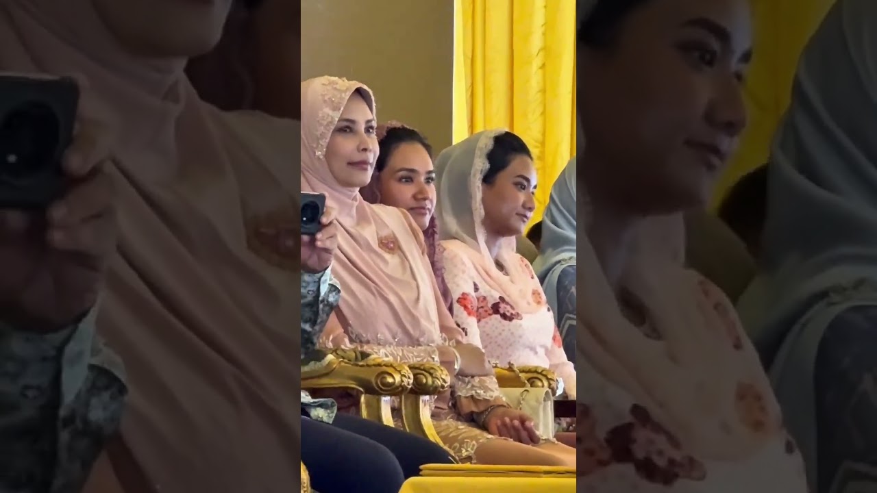 Sultan Terengganu di Majlis Perasmian Sambutan 100 Tahuj SMK Sultan Sulaiman 