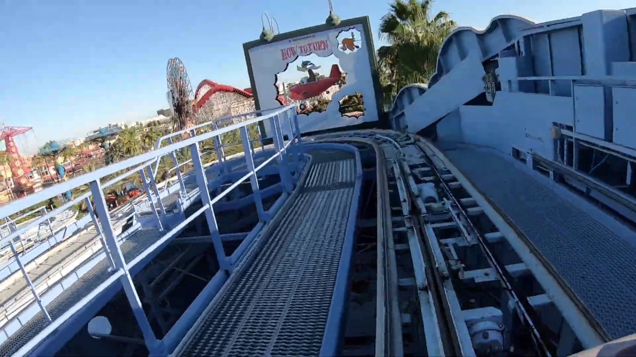 【USディズニー】グーフィーのスカイスクール  アトラクション Goofy's Sky School カリフォルニア アナハイム