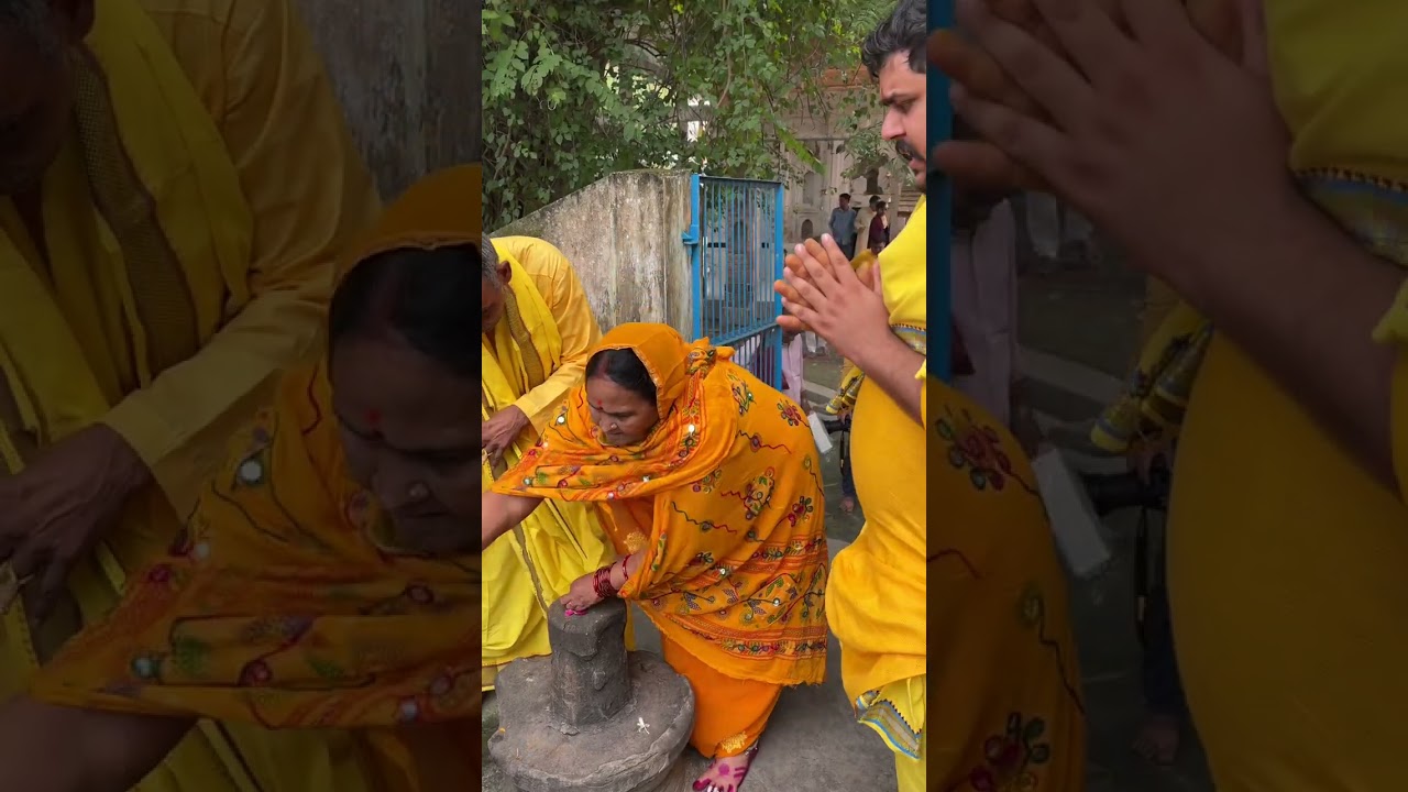 Kala Yatra Ke Doran Bhole Baba Mandir mein Pooja 