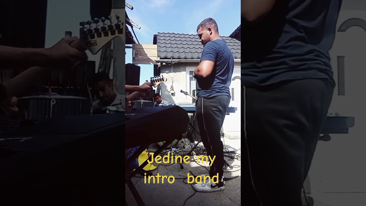 Intro band dom&aacute;ca sk&uacute;&scaron;ka