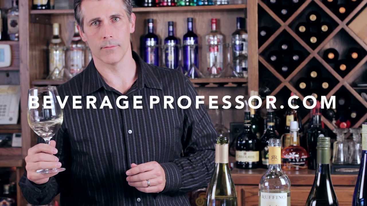White Wine Basics - A guide to Riesling, Moscato, Chardonnay, Pinot Grigio, and Sauvignon Blanc