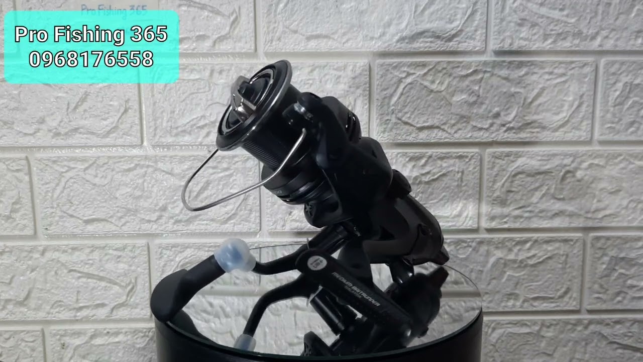 Máy câu Shimano Medium Baitrunner LC 5500 XTB