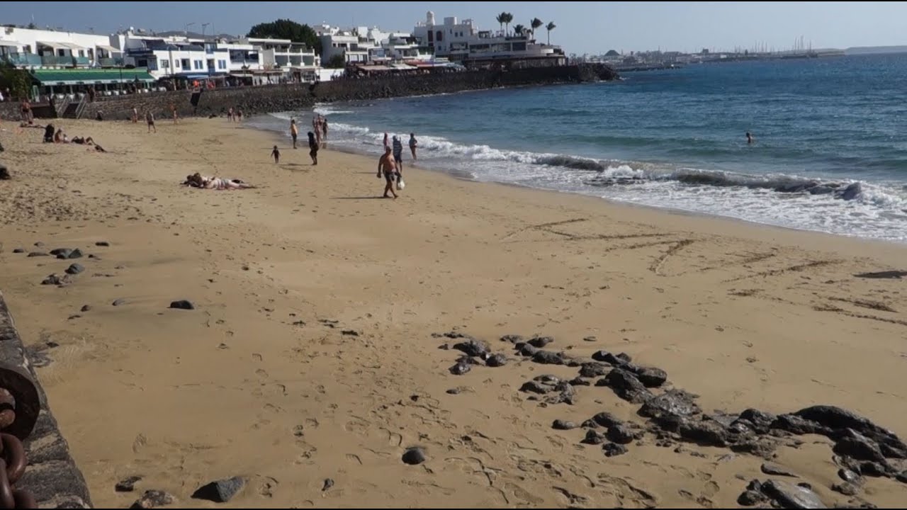 A Look at all Bars - Restaurants From Flamingo Beach to Playa Blanca Beach \ Lanzarote \ Spain