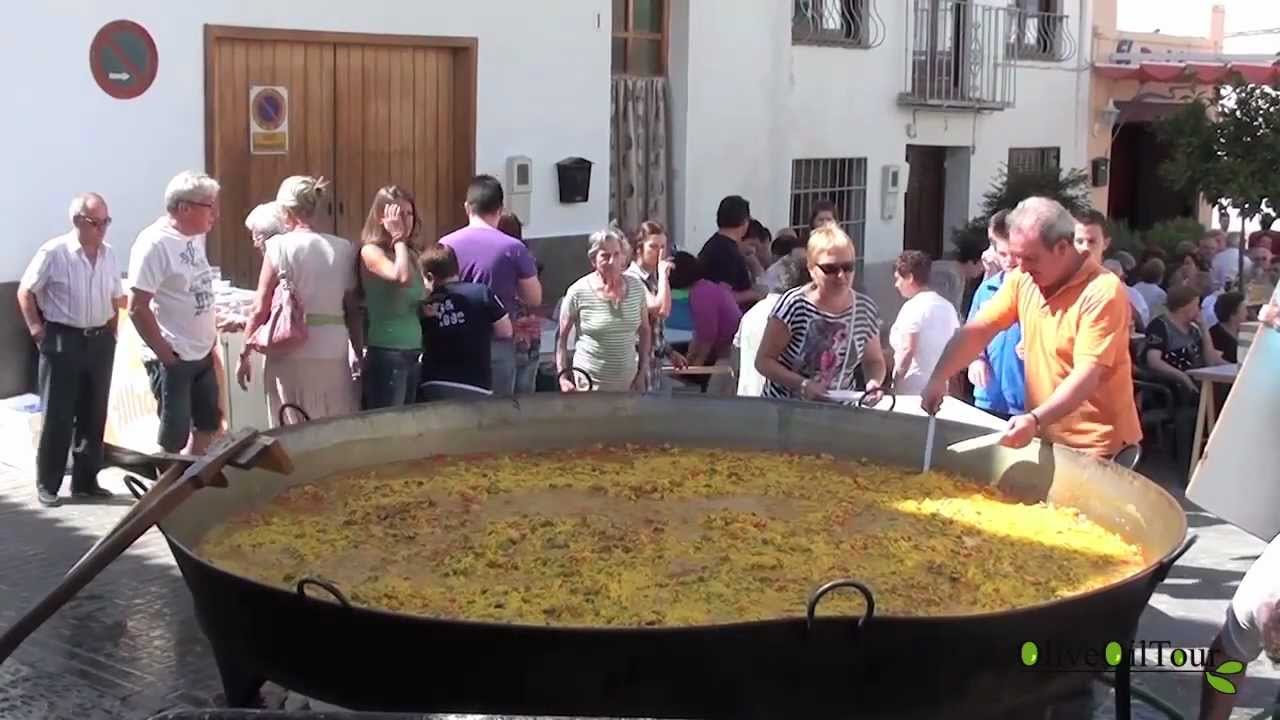 ¡Cómo hacer una Paella para 400 personas!