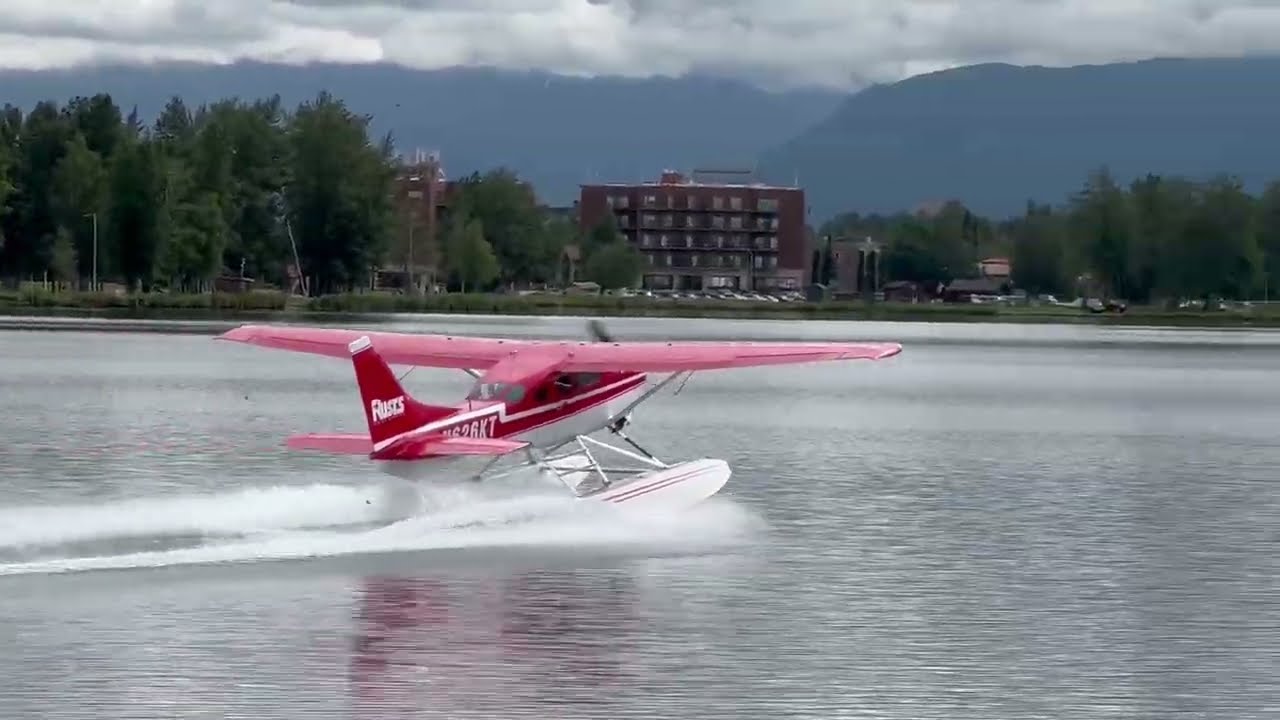 Lake Hood Anchorage Seaplane Base PLANE SPOTTING #anchorage #anchorageairport