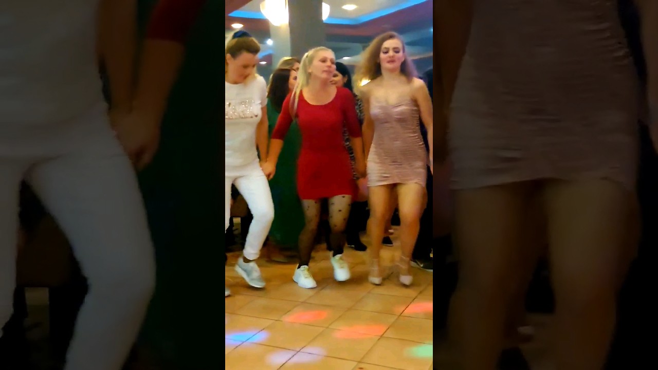 Auuu kako je ovo dobro kolo... #kolo #zabava #fis #vitez #1000 #žena #shorts #viral #fyp