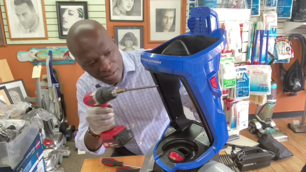 Bissell Revolution breakdown- The dripping, leaking tank 