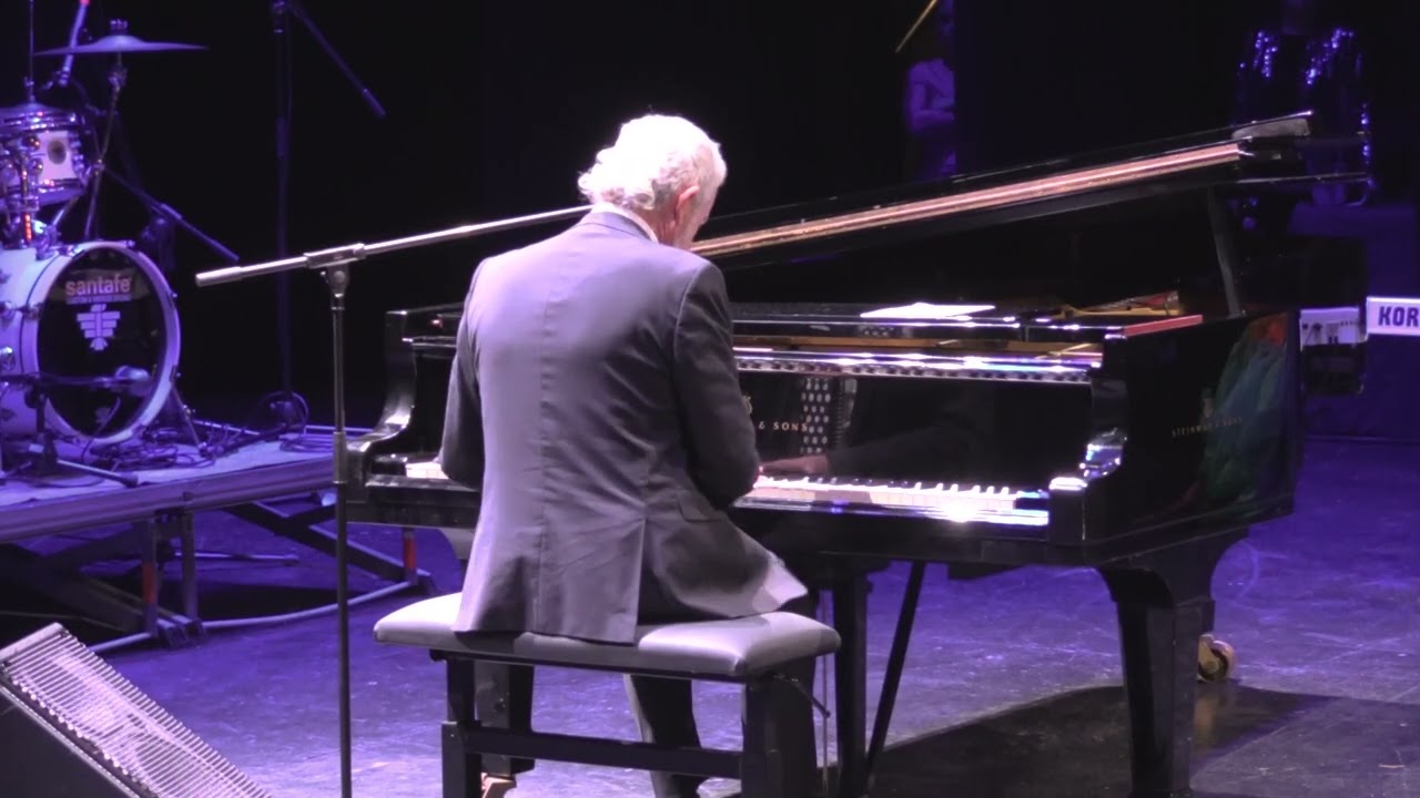 JOAQUIN PAREJA OBREGÓN,. SU PIANO CANTA A LA VIRGEN DEL ROCIO .-IMPRESIONANTE ACT.  CERVANTES 231225