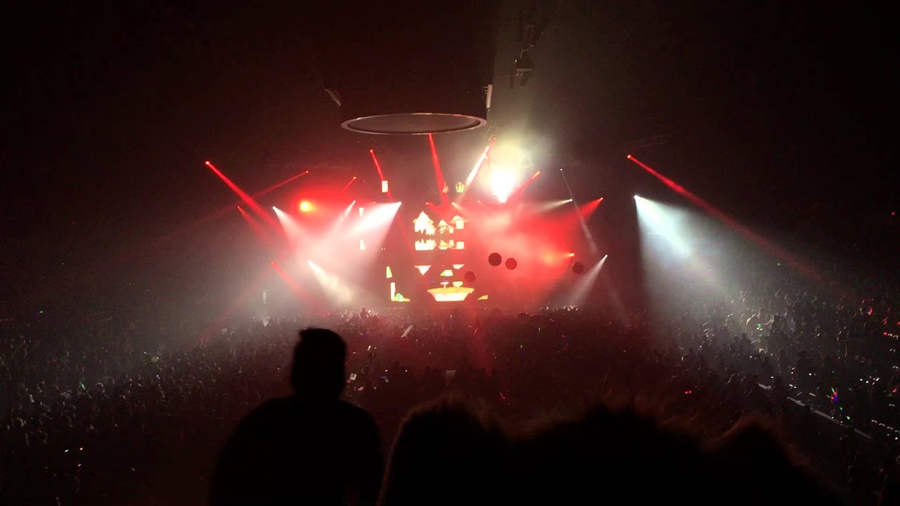 Porter Robinson @ OMFGNYE 2016