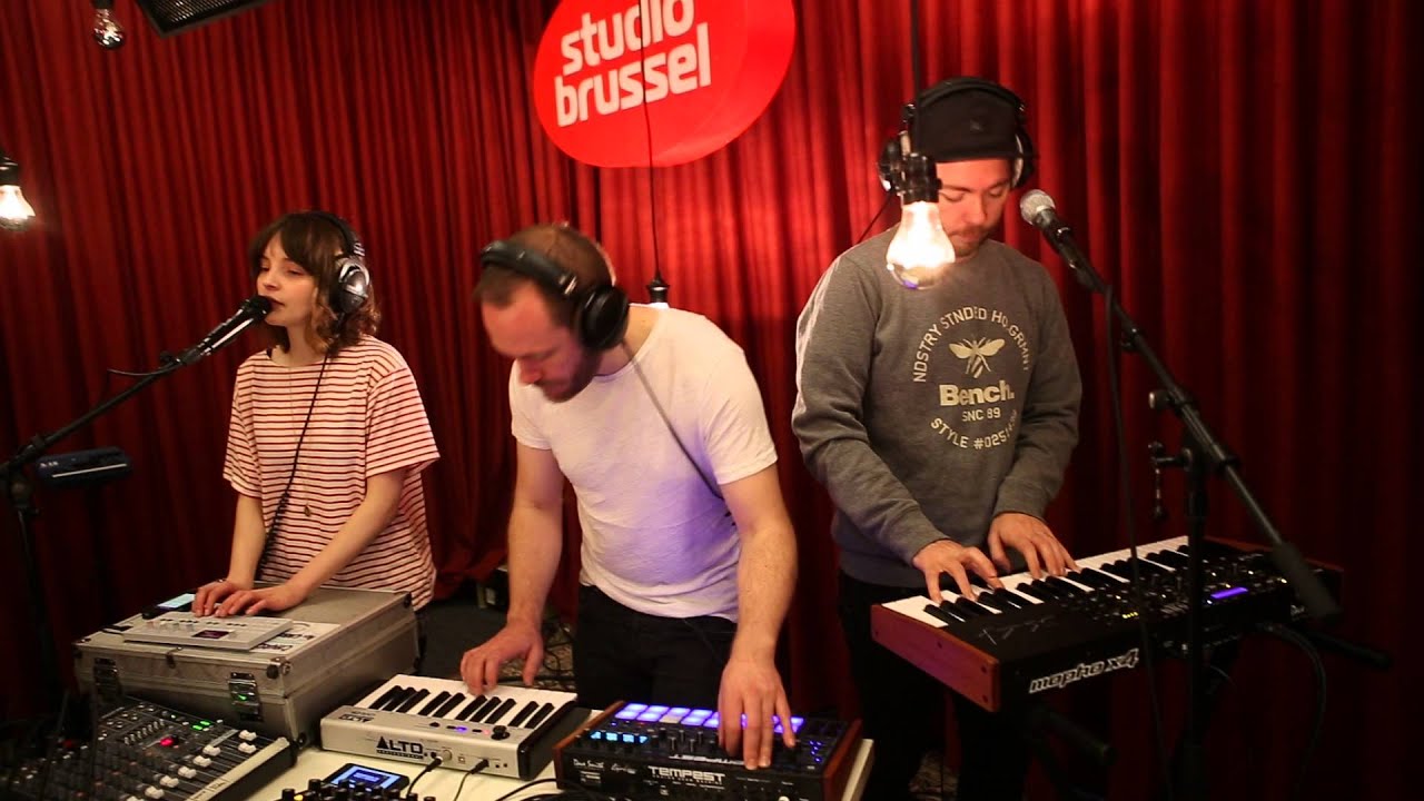 Studio Brussel: CHVRCHES - The Mother We Share (Live)