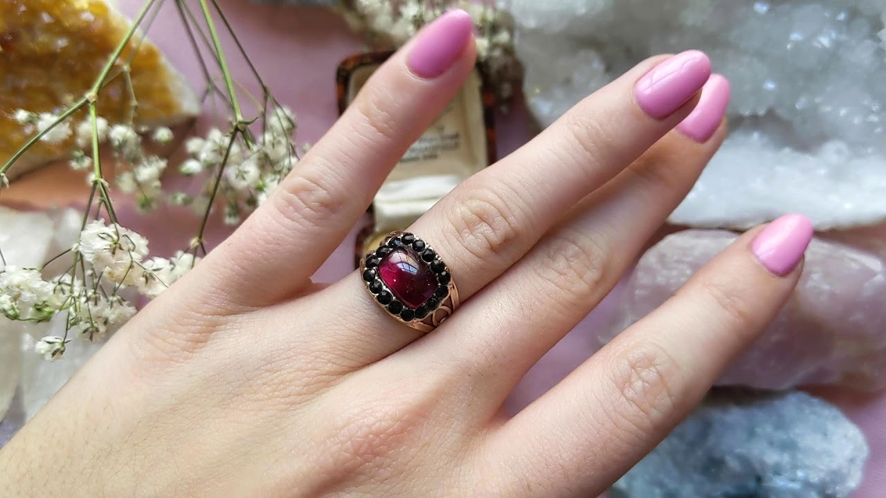 Georgian Jet & Garnet Mourning Ring in 10ct Gold #4359