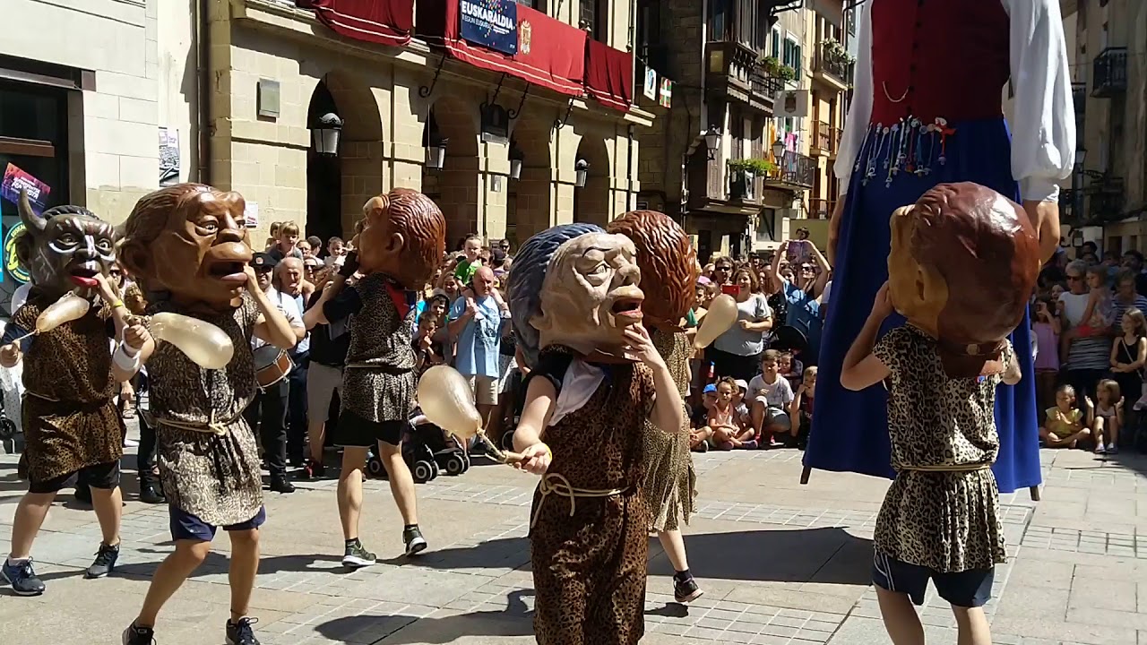 Xanti,Maialen eta Buruandiak Madalenak 2018