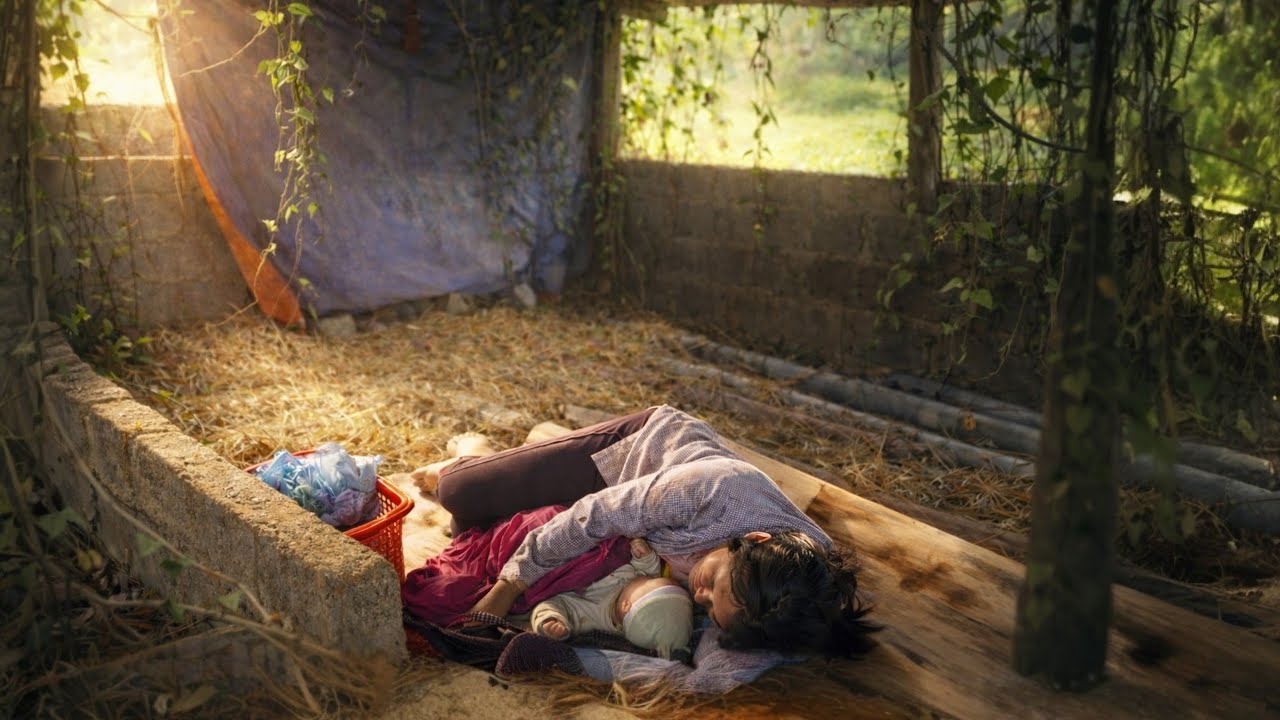 Девочку-сироту выгнал из дома муж-алкоголик, когда ее ребенку было всего три месяца.