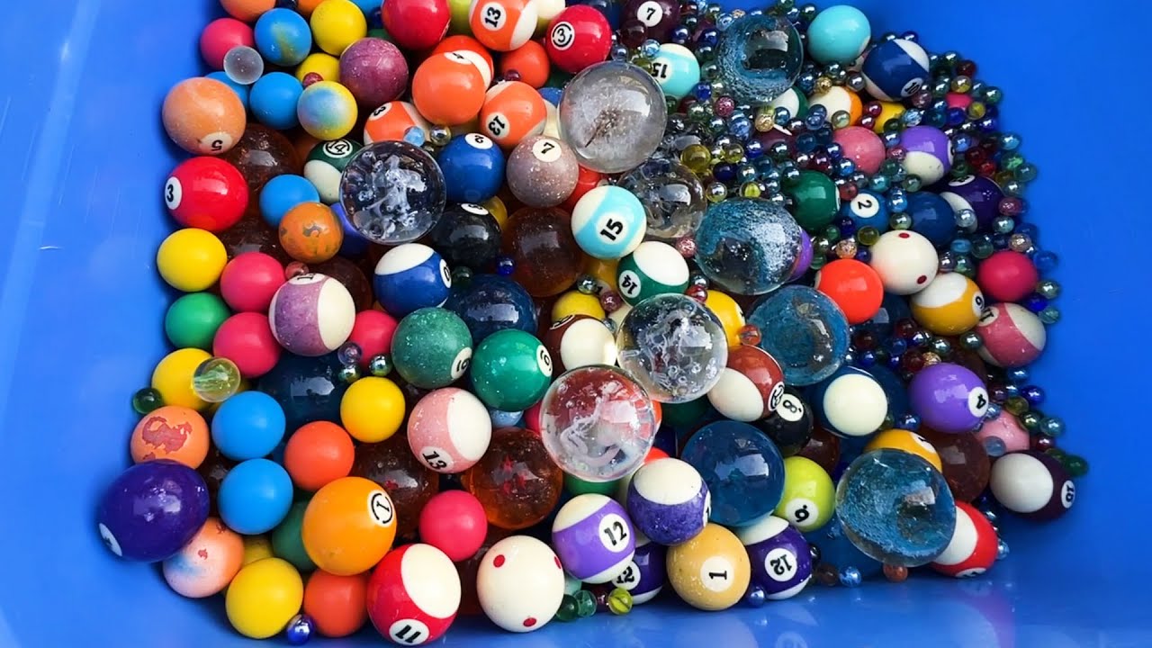 Marble Run☆ASMR where Spiderman rolls billiard balls and colorful balls out of a transparent tube