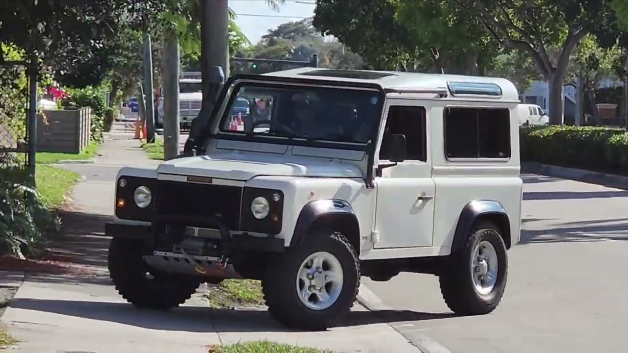1998 Land Rover Defender 90 JNAS V8 Auto AC 94k miles