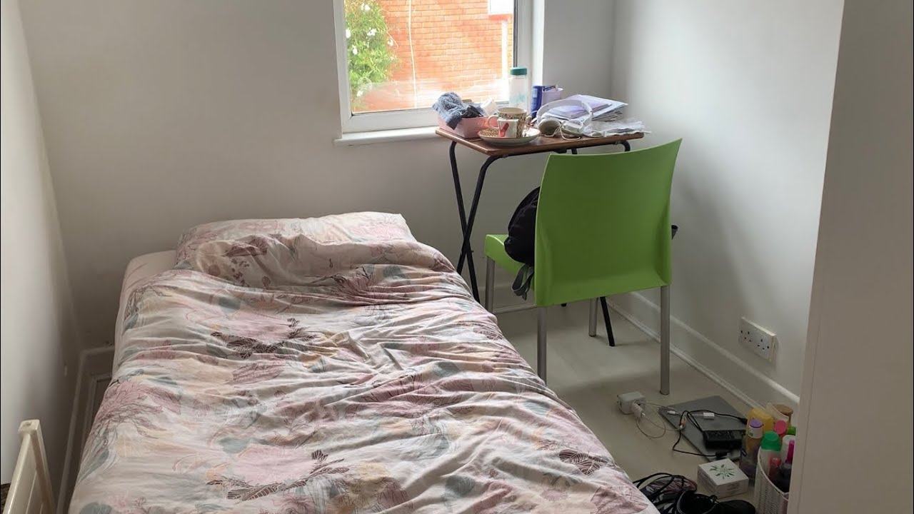 ASMR caseirinho: tour pelo meu quarto em Dublin | voz suave
