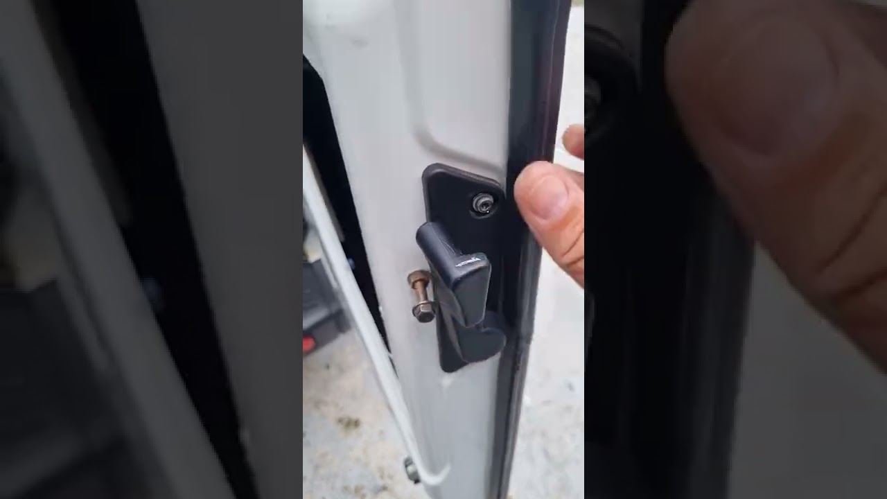 fechadura traseira Fiat doblo como resolver