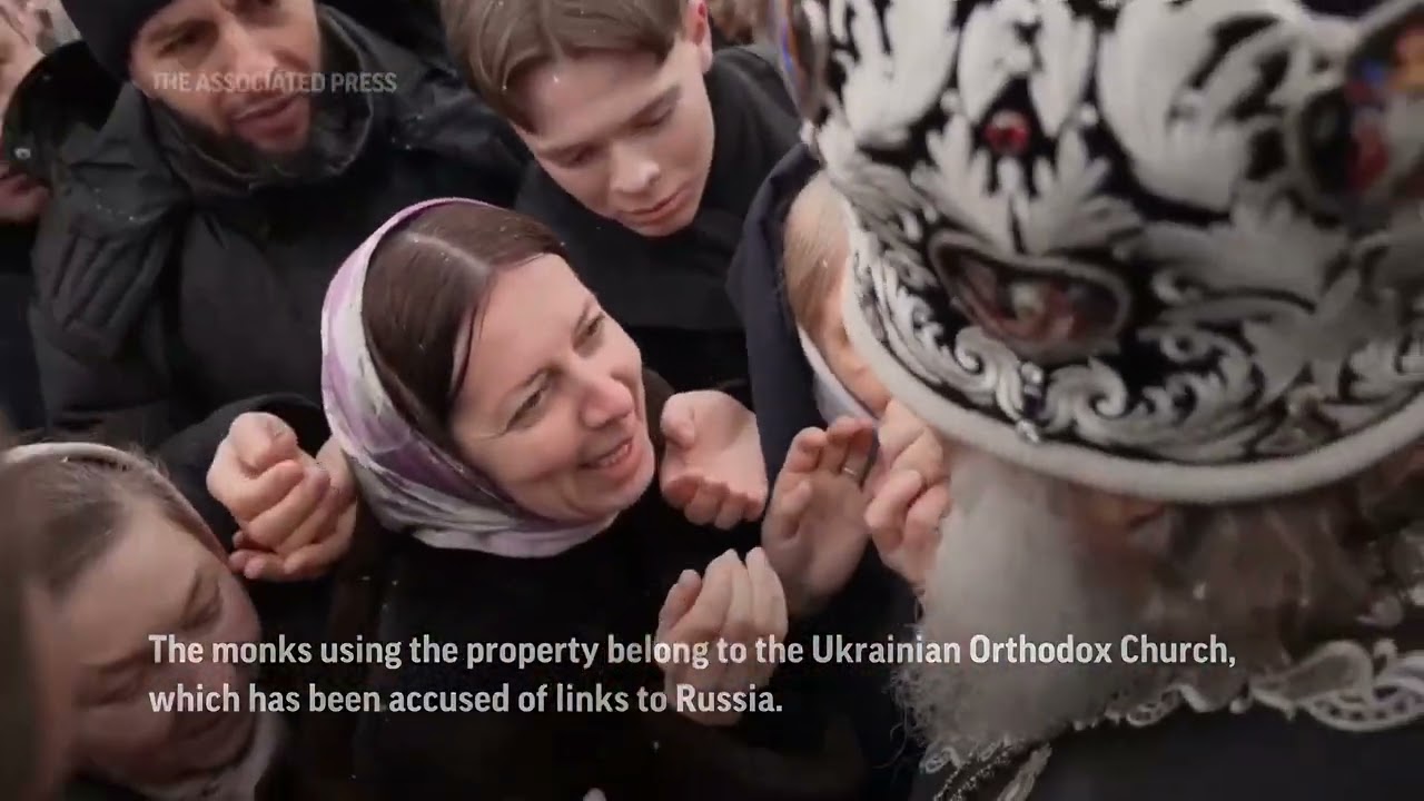 Orthodox monks refuse to leave Kyiv monastery