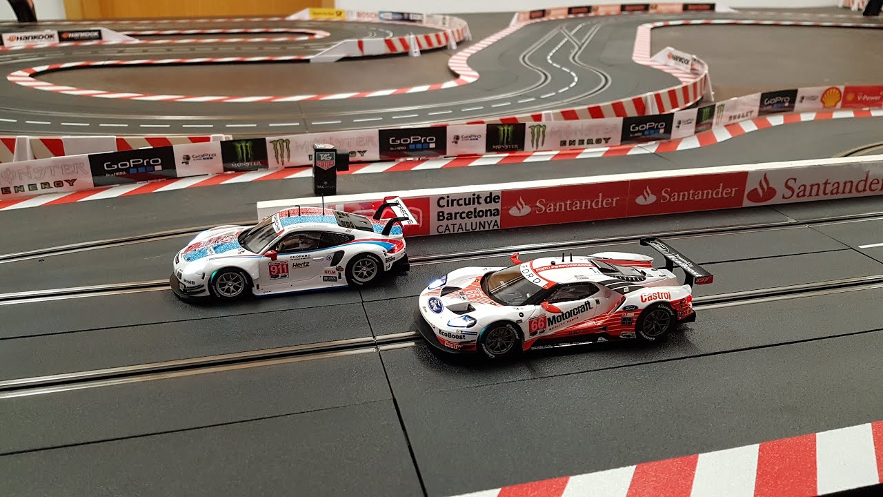 Porsche 911 RSR 