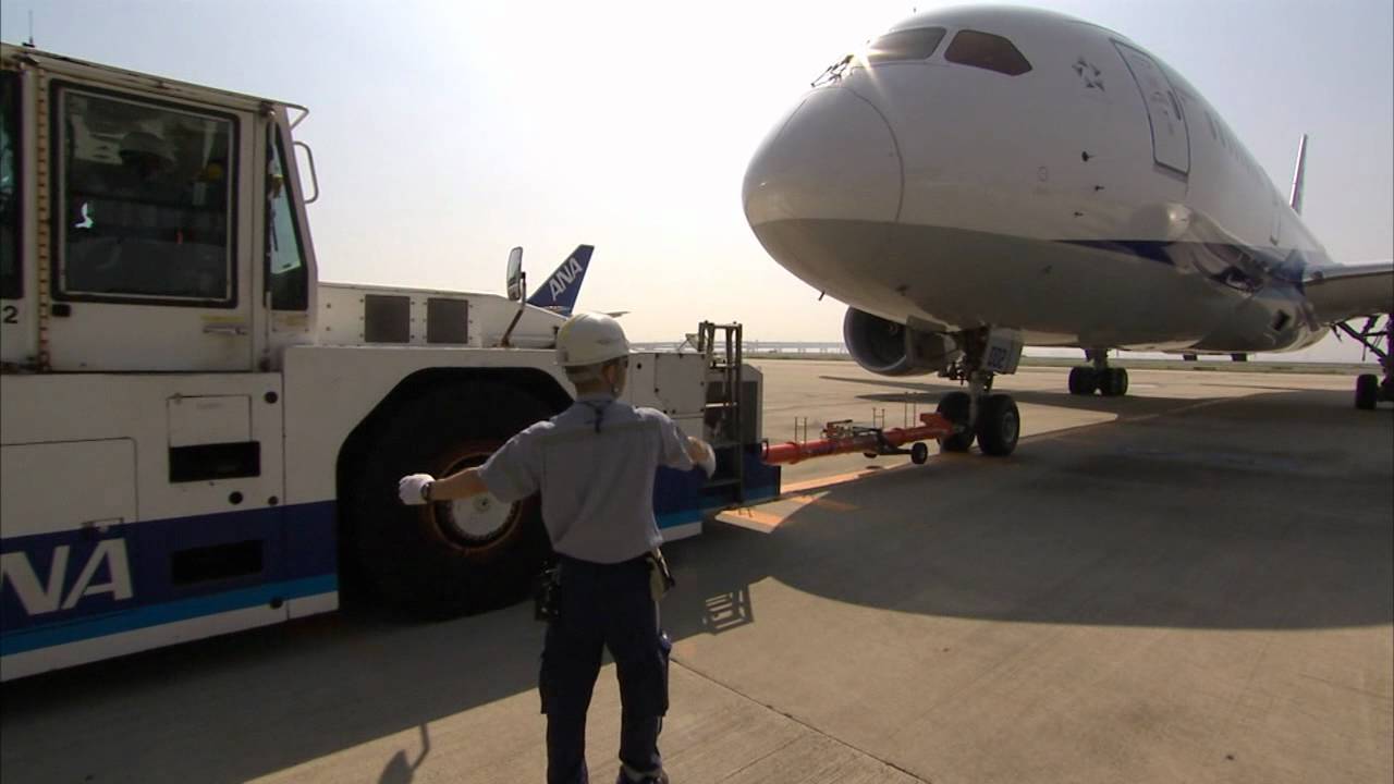 ANA flies Boeing 787 on airline routes