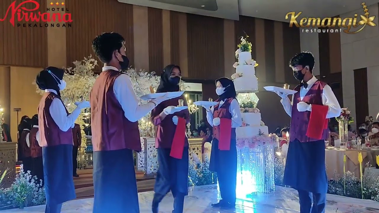 food parade wedding, fine dining service