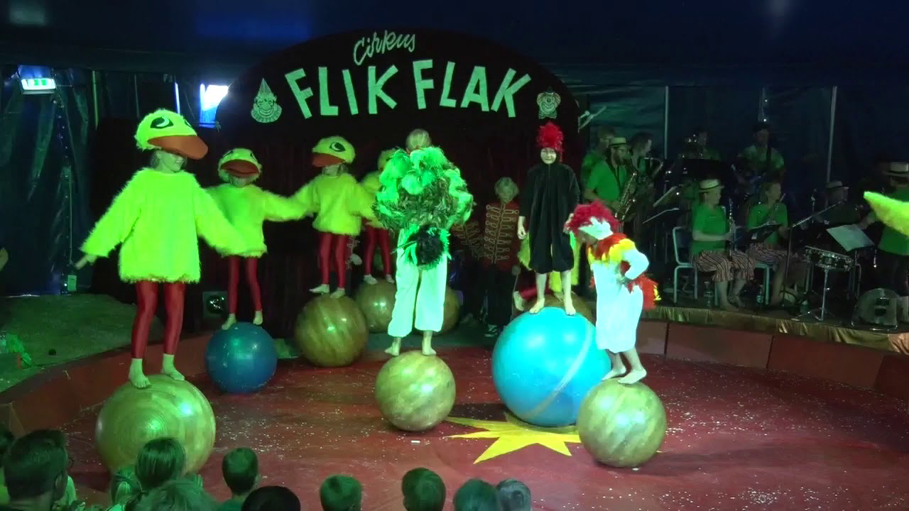 Cirkus Flik Flak sommerforestilling 2018.
