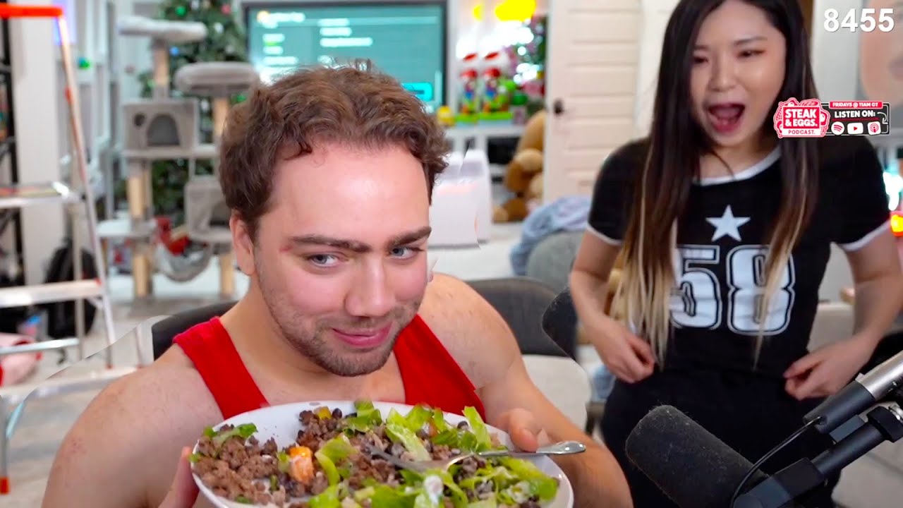 Mizkif steals HAchubby's dinner