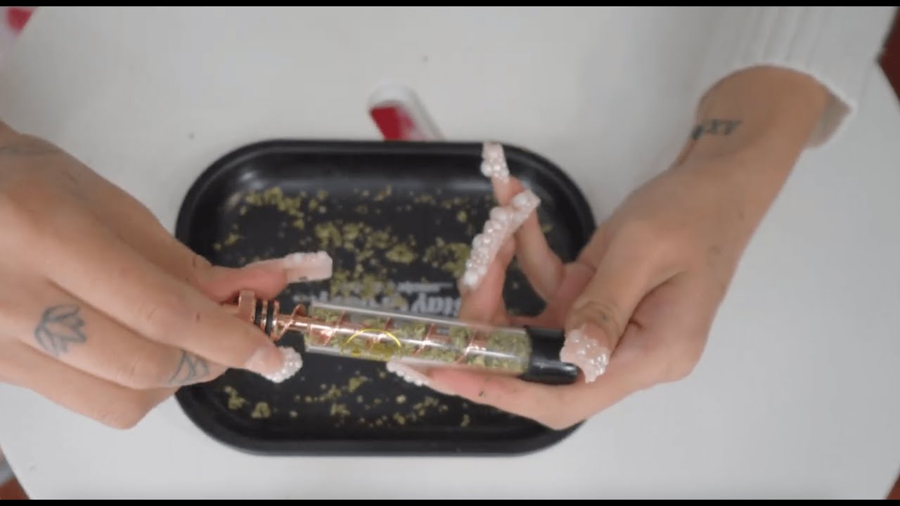 2022 GLASS BLUNT REVIEW W/ @HighItsFlo