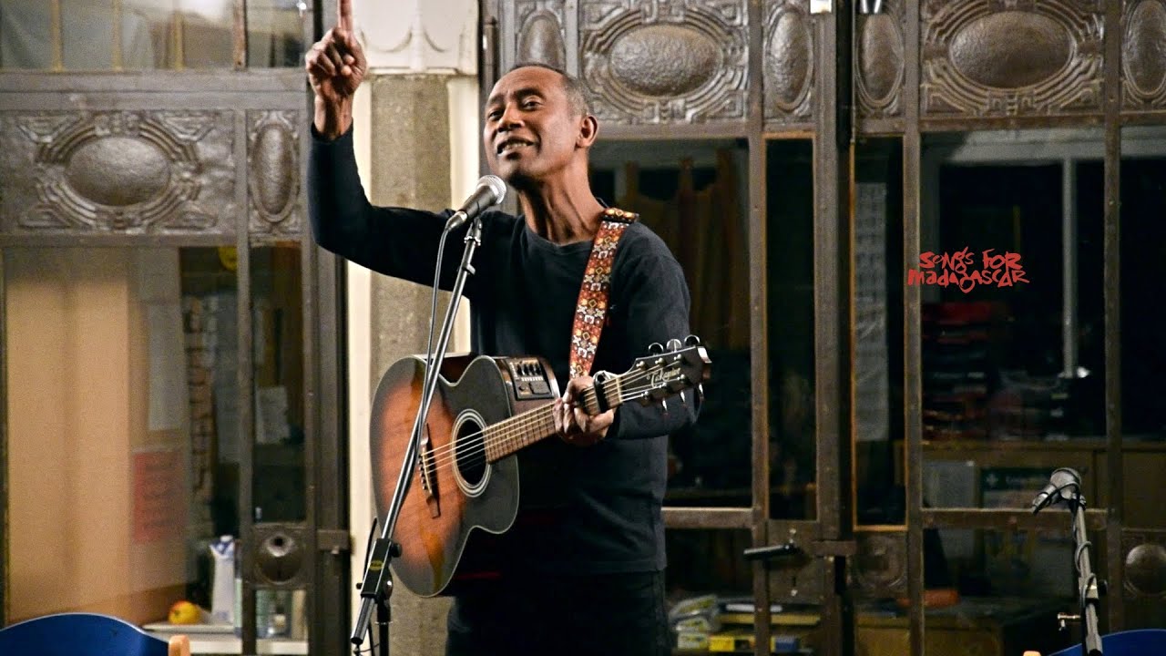 DAMA IN GERMANY : "RAOZY" SONGS FOR MADAGASCAR