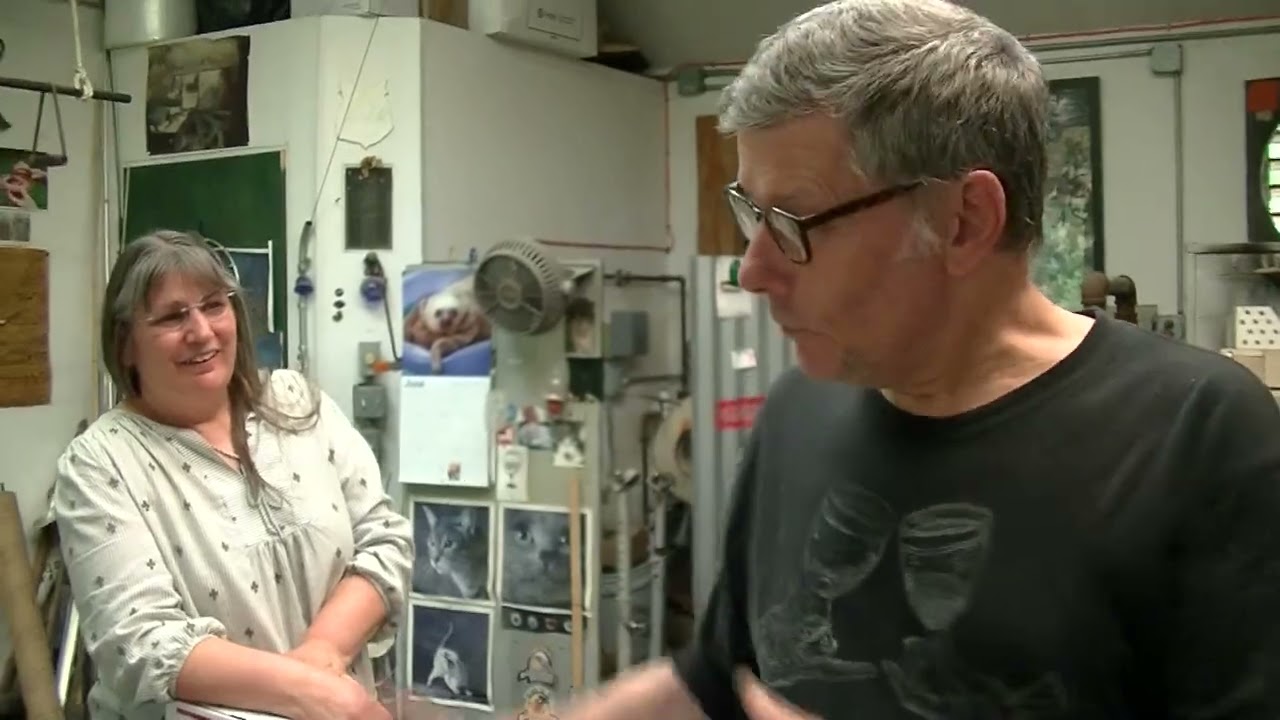 Watch Amazing Glass Blowing in a White Hot 2000 Degree Furnace!
